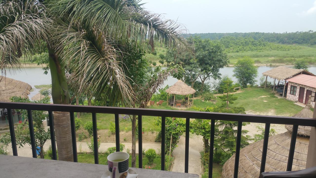 Jungle Sunset Camp Ξενοδοχείο Sauraha Εξωτερικό φωτογραφία