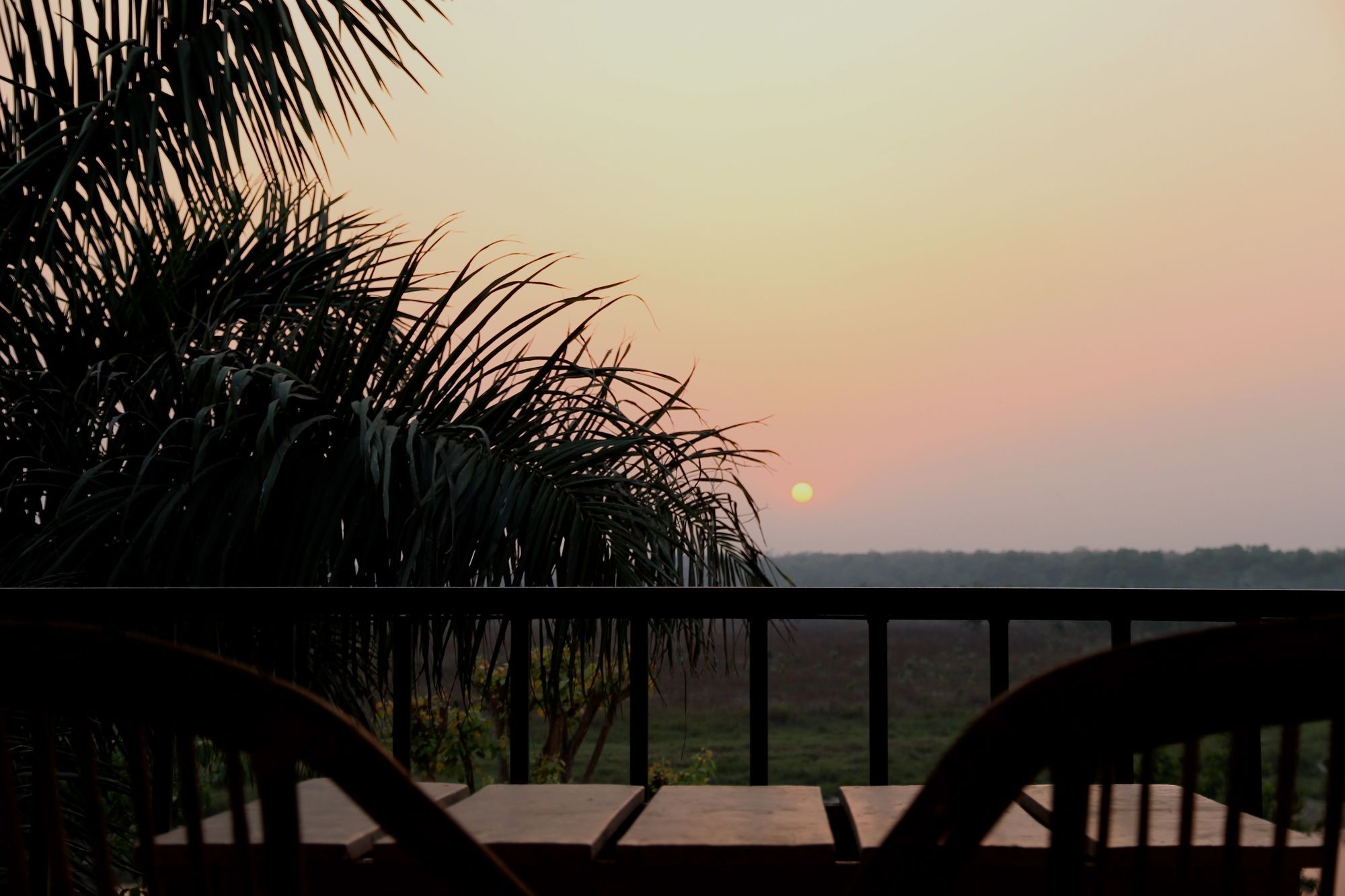 Jungle Sunset Camp Ξενοδοχείο Sauraha Εξωτερικό φωτογραφία